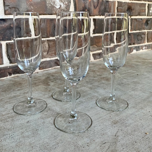 Champagne Flutes - Picture 4 of 6